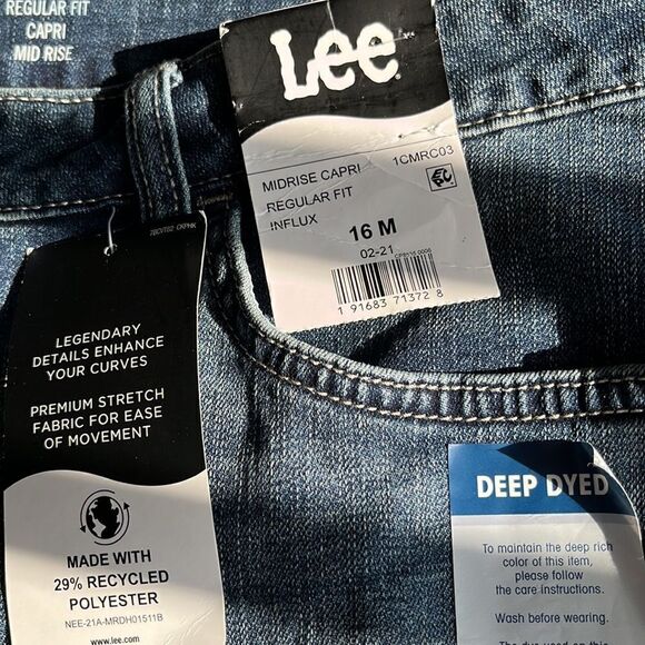 Lee Regular Fit Capri Mid Rise Jeans - Picture 10 of 15